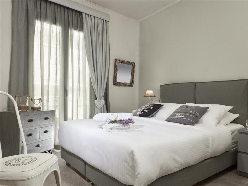 The Gardens Gallery Hotel Ксилокастро Экстерьер фото